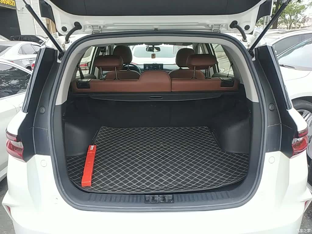 Geely X6, 2022 19