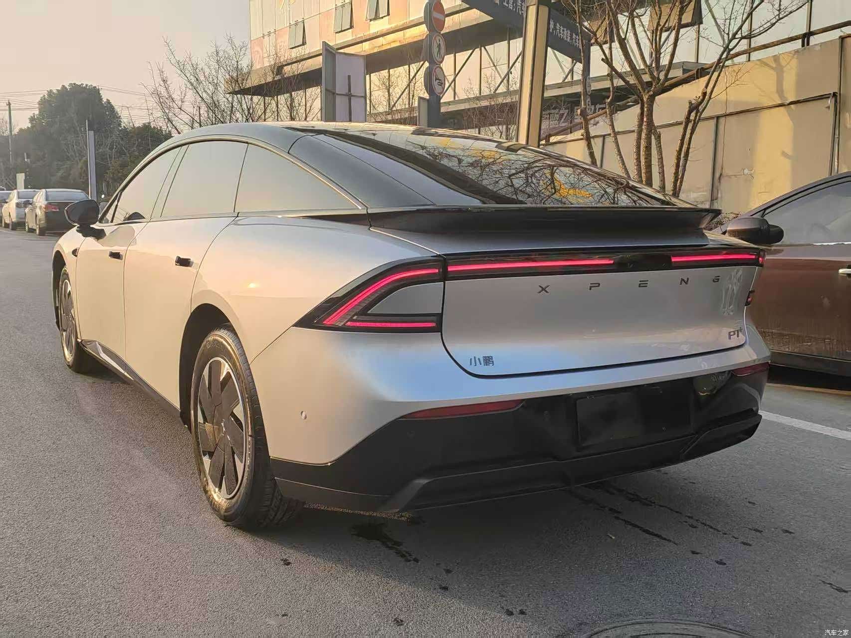 Xpeng P7, 2025 8
