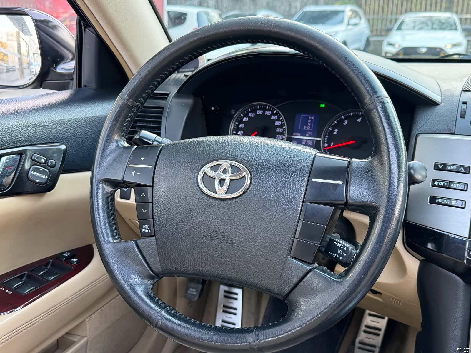 Toyota 2.5S, 2010 13