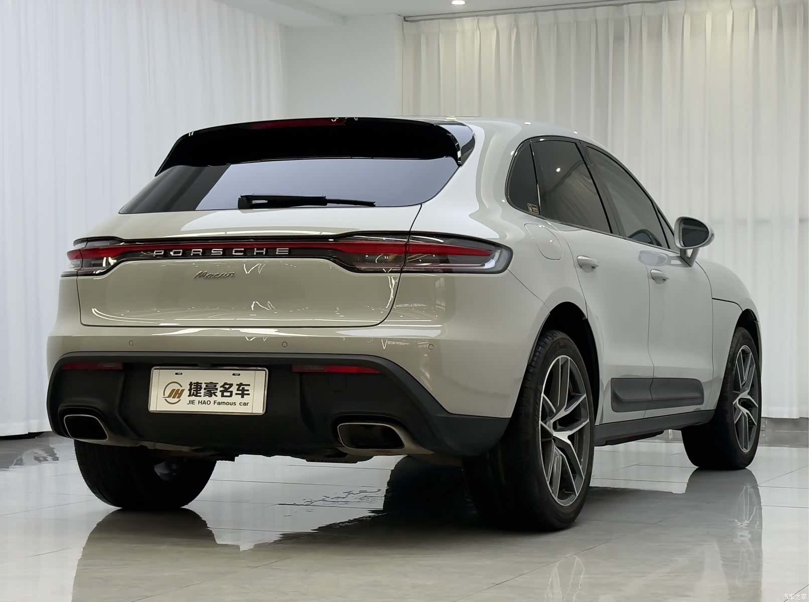 Porsche Macan, 2024 8
