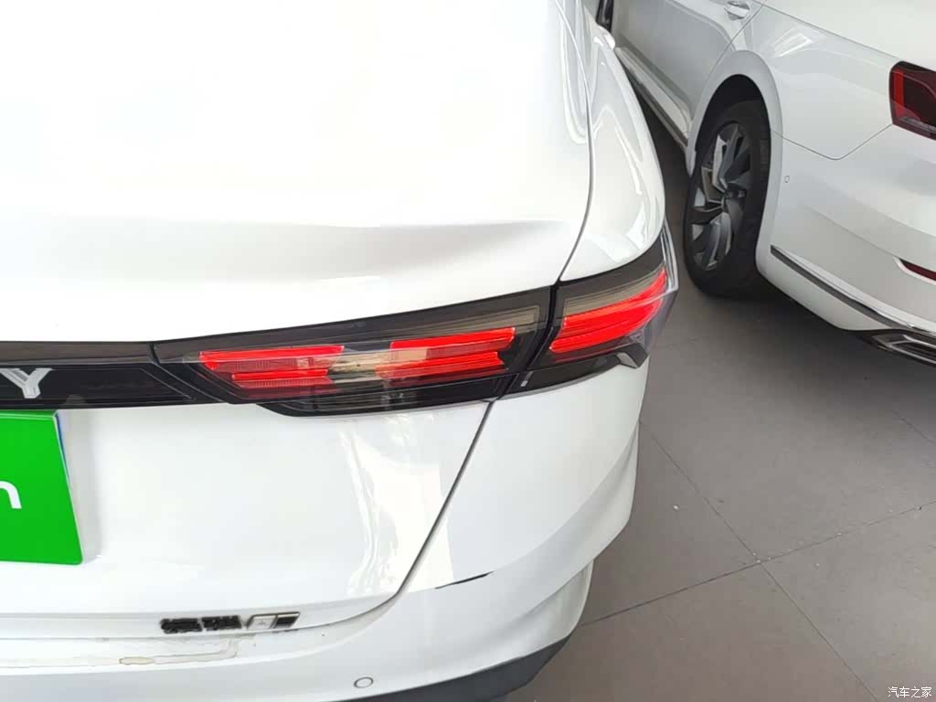 Geely Binray, 2022 24