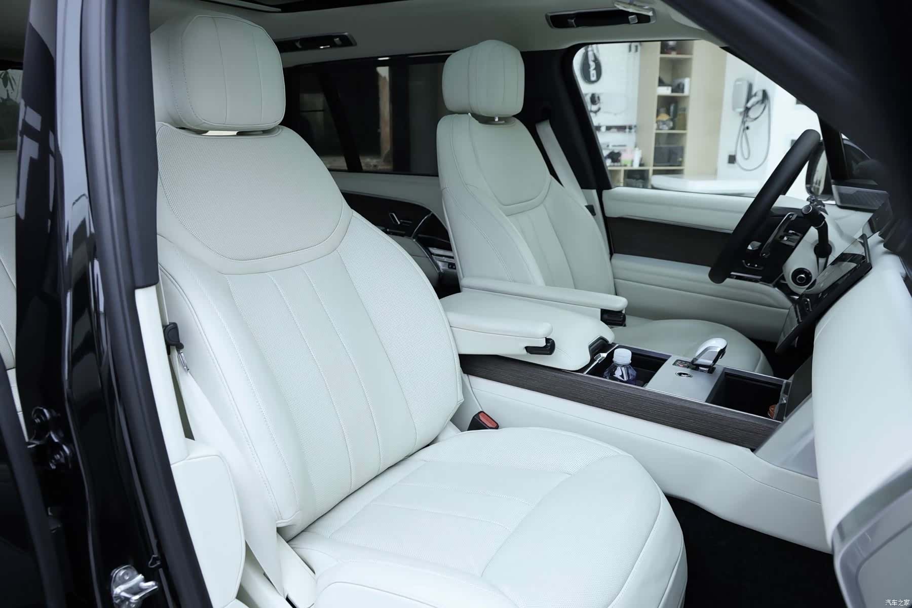Land Rover Range Rover, 2025 11