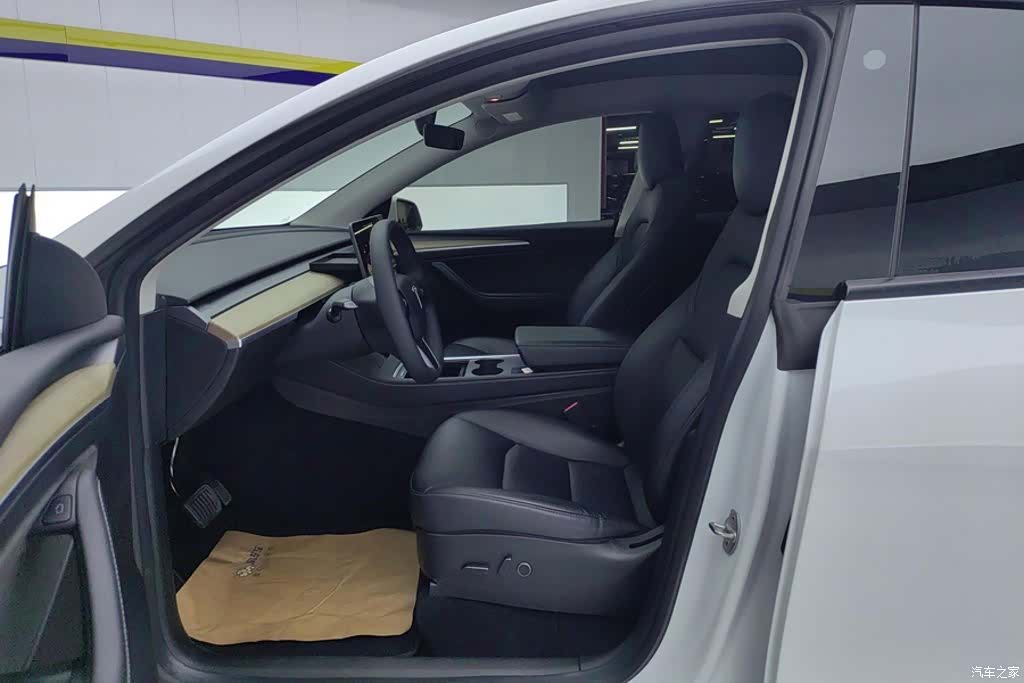 Tesla Model Y, 2022 9