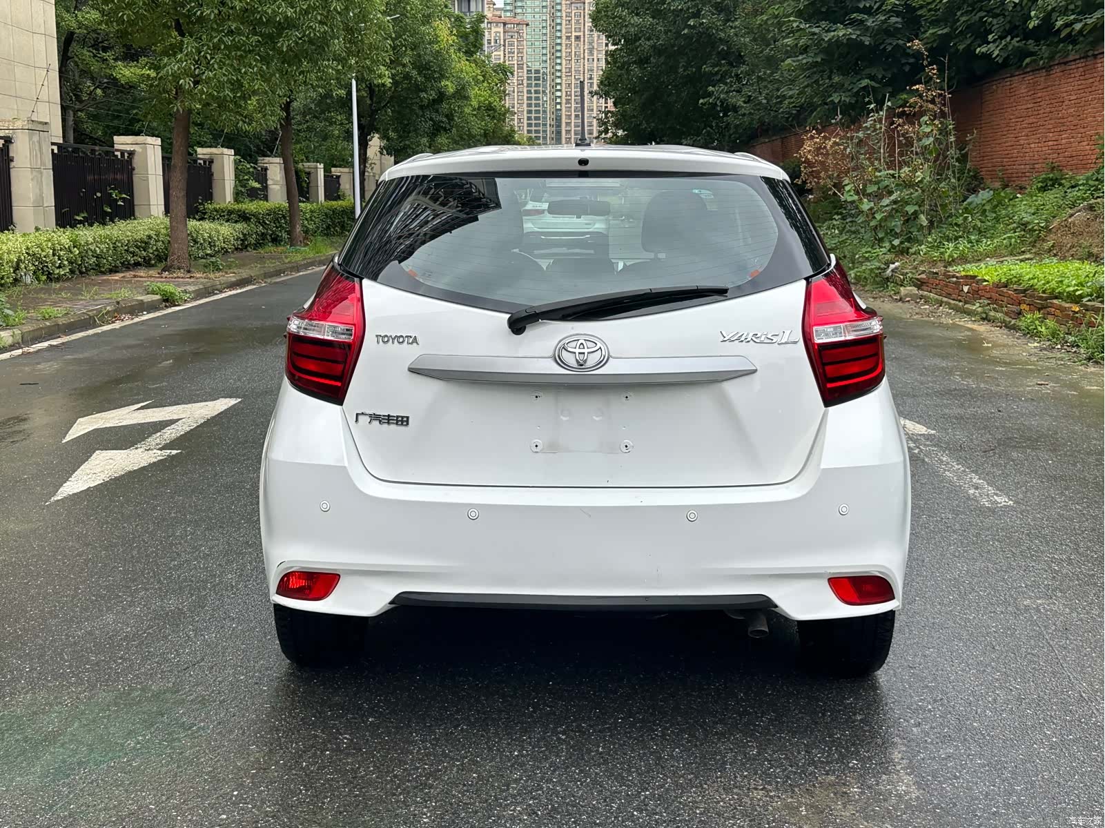 Toyota YARiS L, 2019 все фото