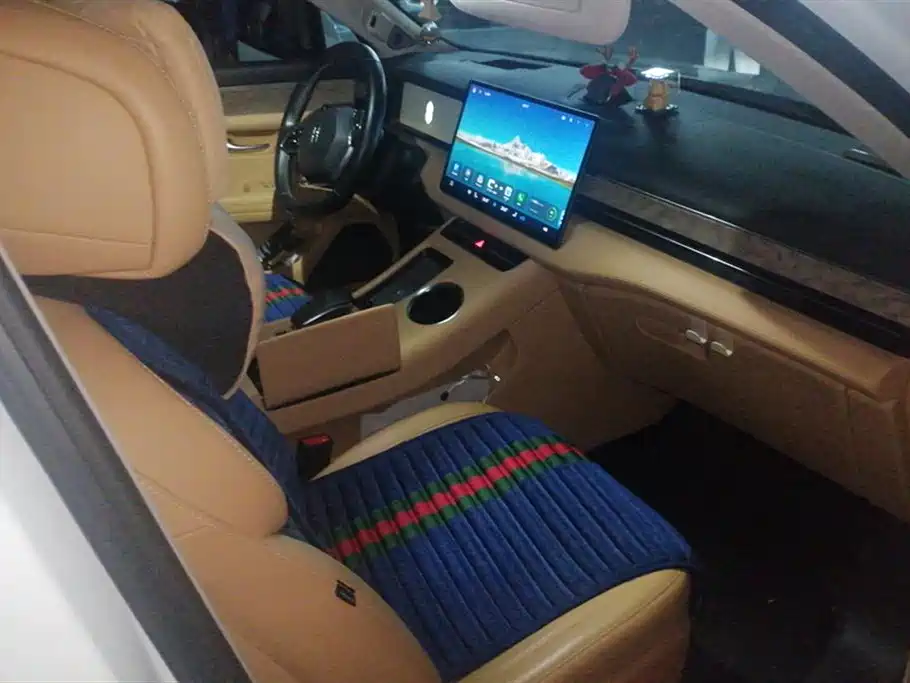 AITO Ask the world M5