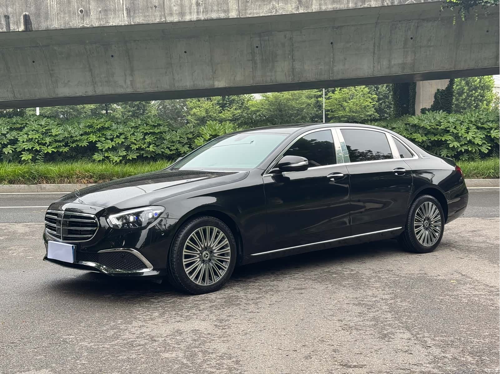 Mercedes-Benz E-Class, 2017 1