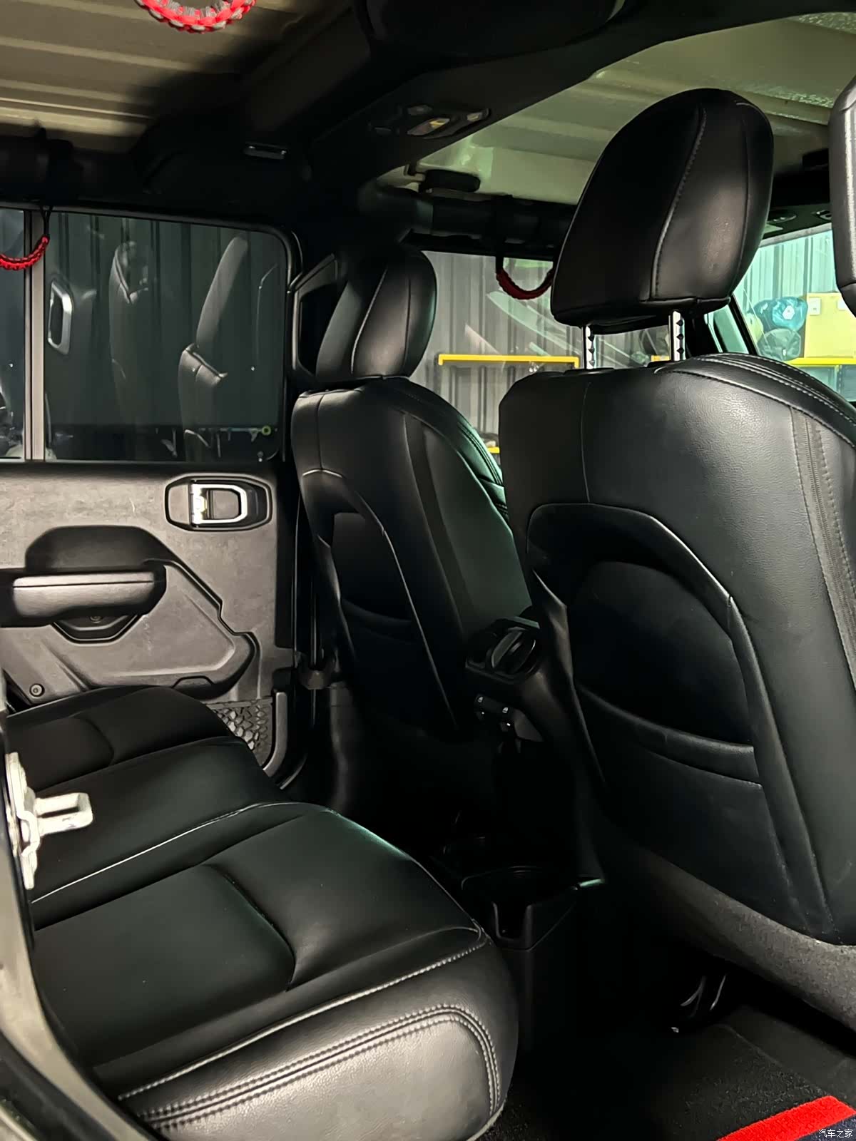 Jeep Wrangler, 2020 16