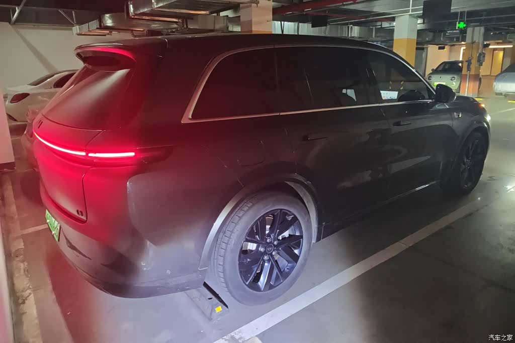 Li Auto L8, 2022 3
