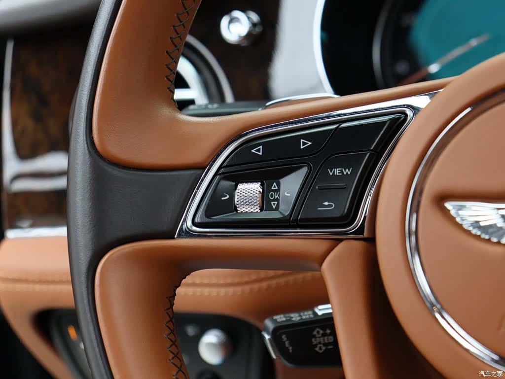 Bentley Bentayga, 2019 17