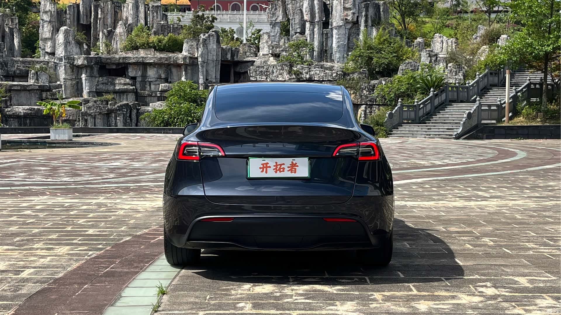 Tesla Model Y, 2024 все фото