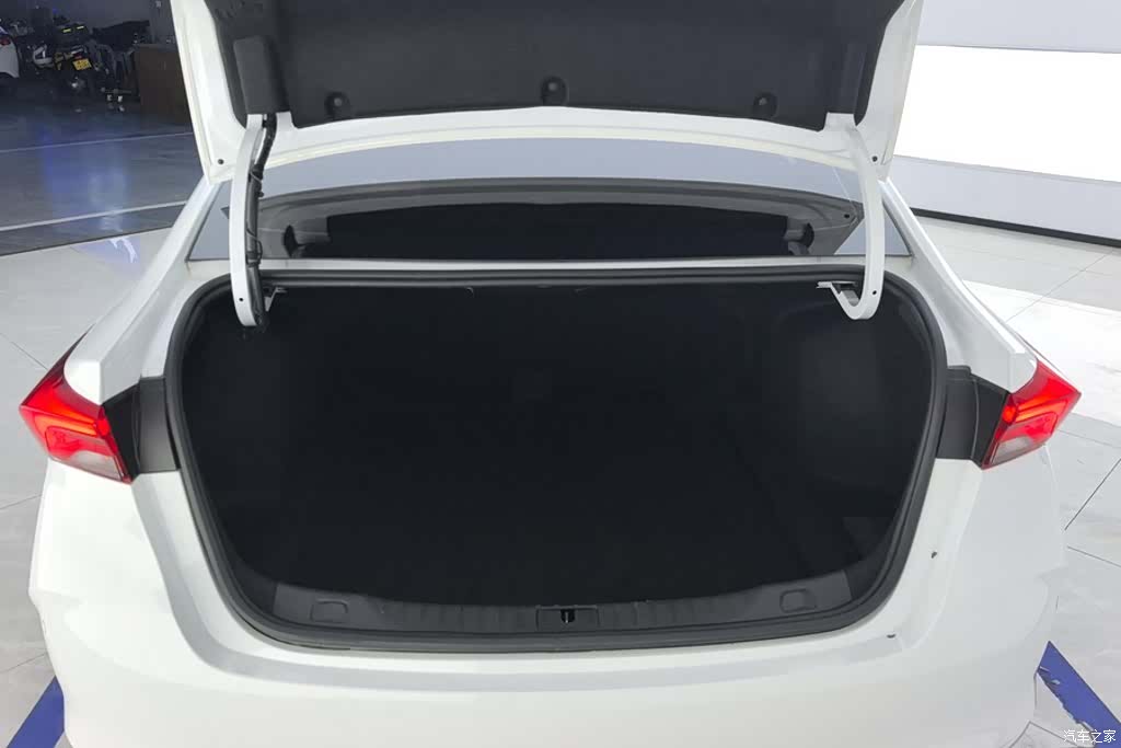 Buick Verano, 2023 4
