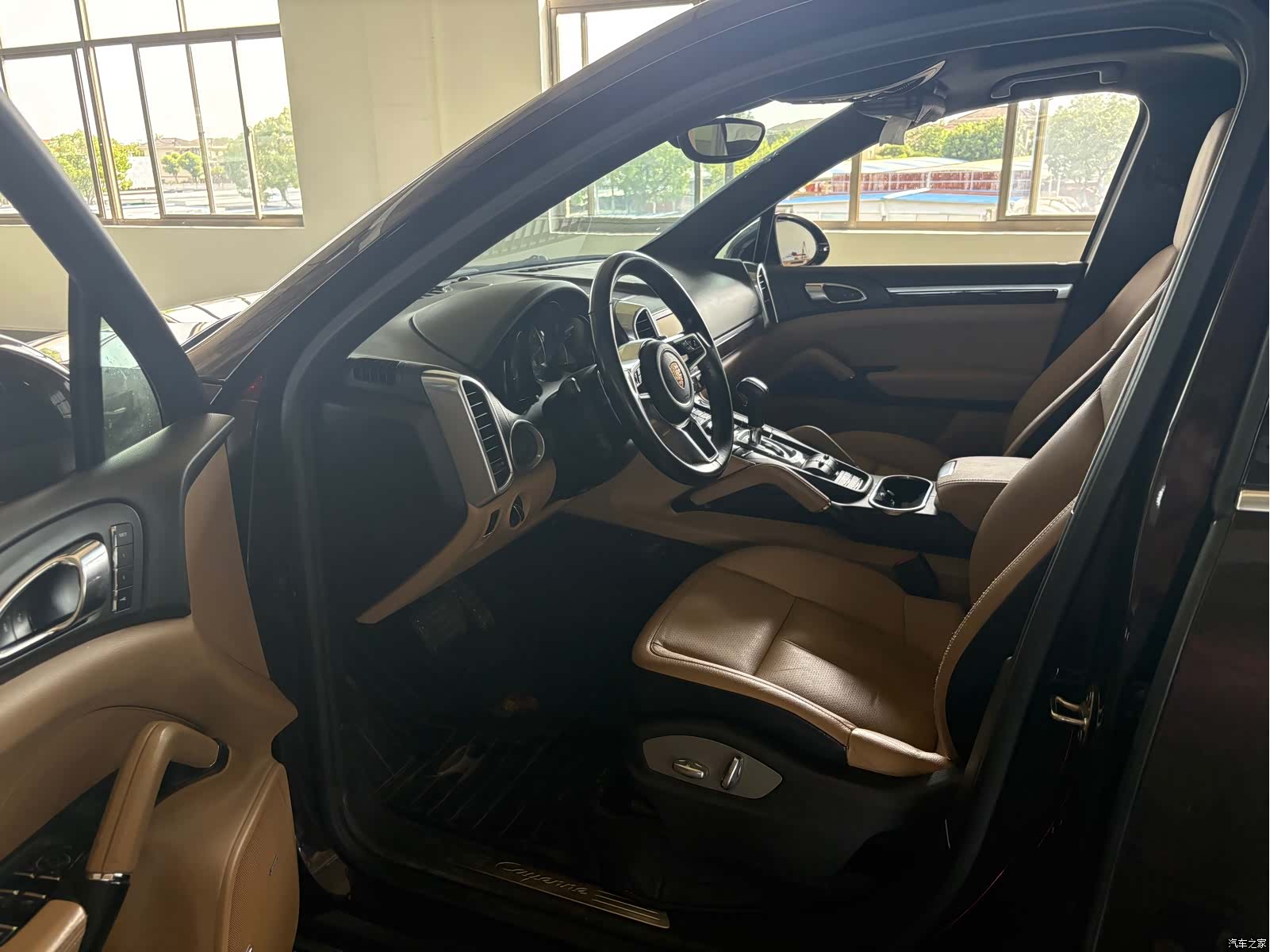 Porsche Cayenne, 2015 3
