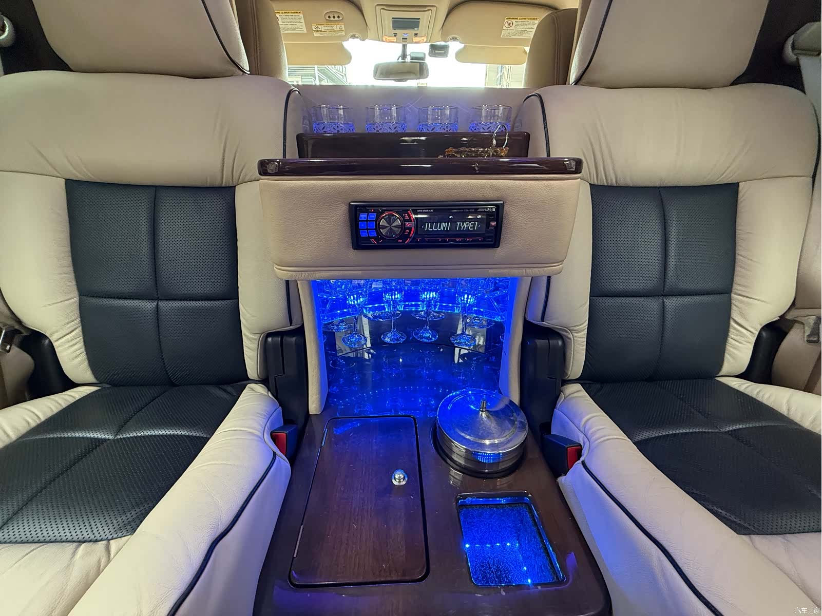 Lincoln Navigator, 2010 21