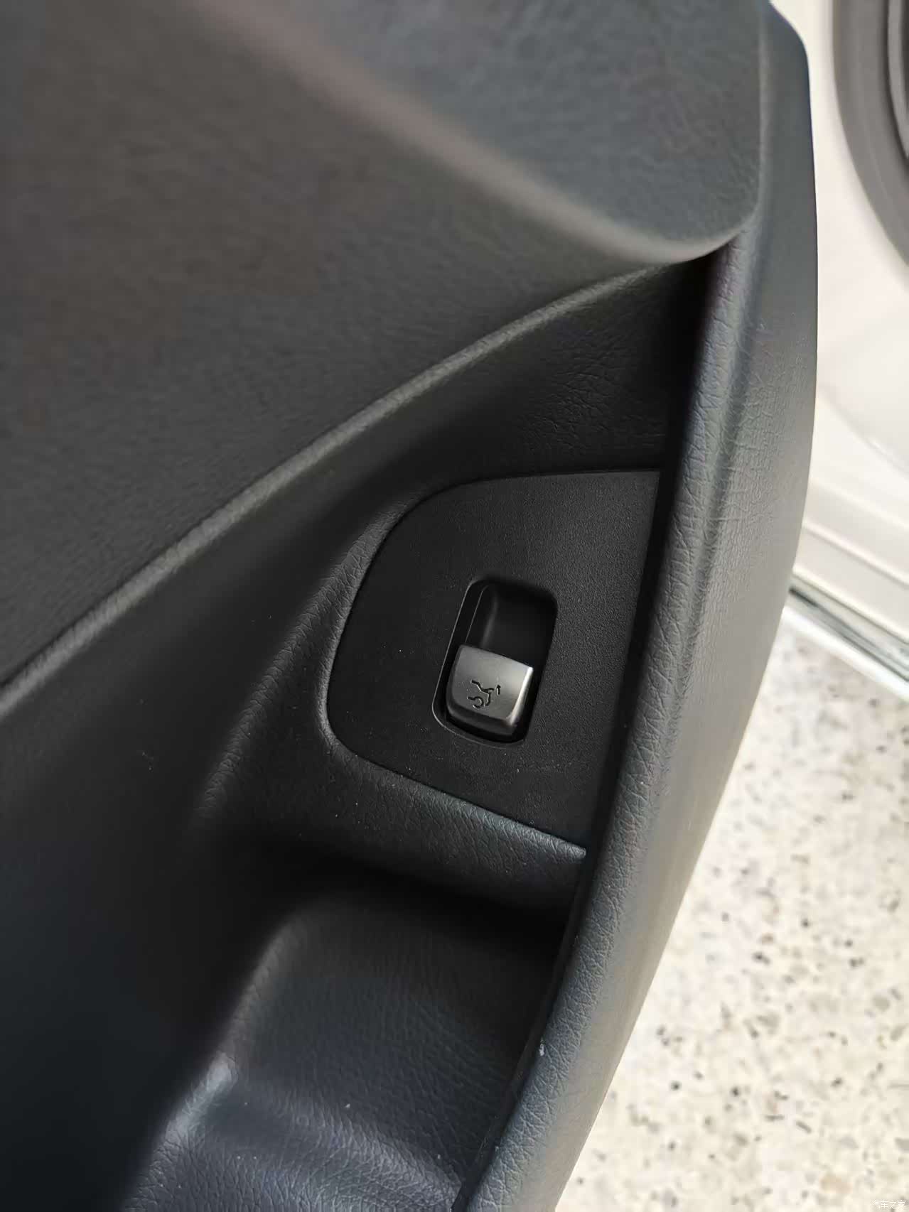 Mercedes-Benz E-Class, 2019 39