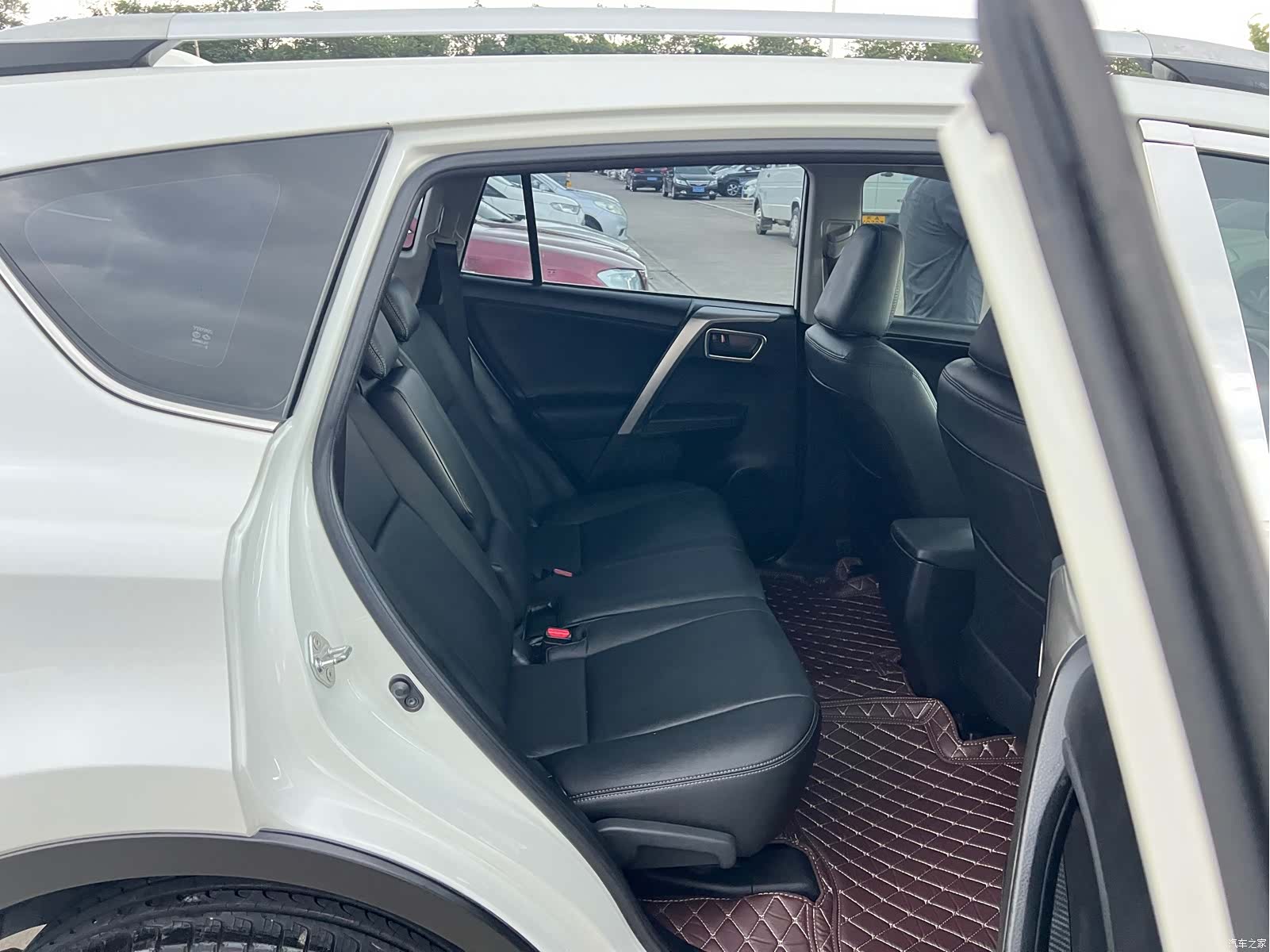 Toyota RAV4, 2016 18