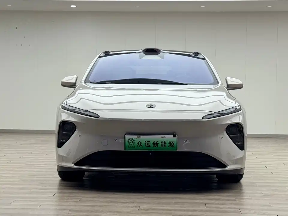 NIO ET7