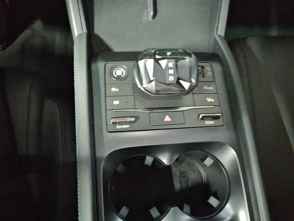 BYD Qin L BYD Qin L