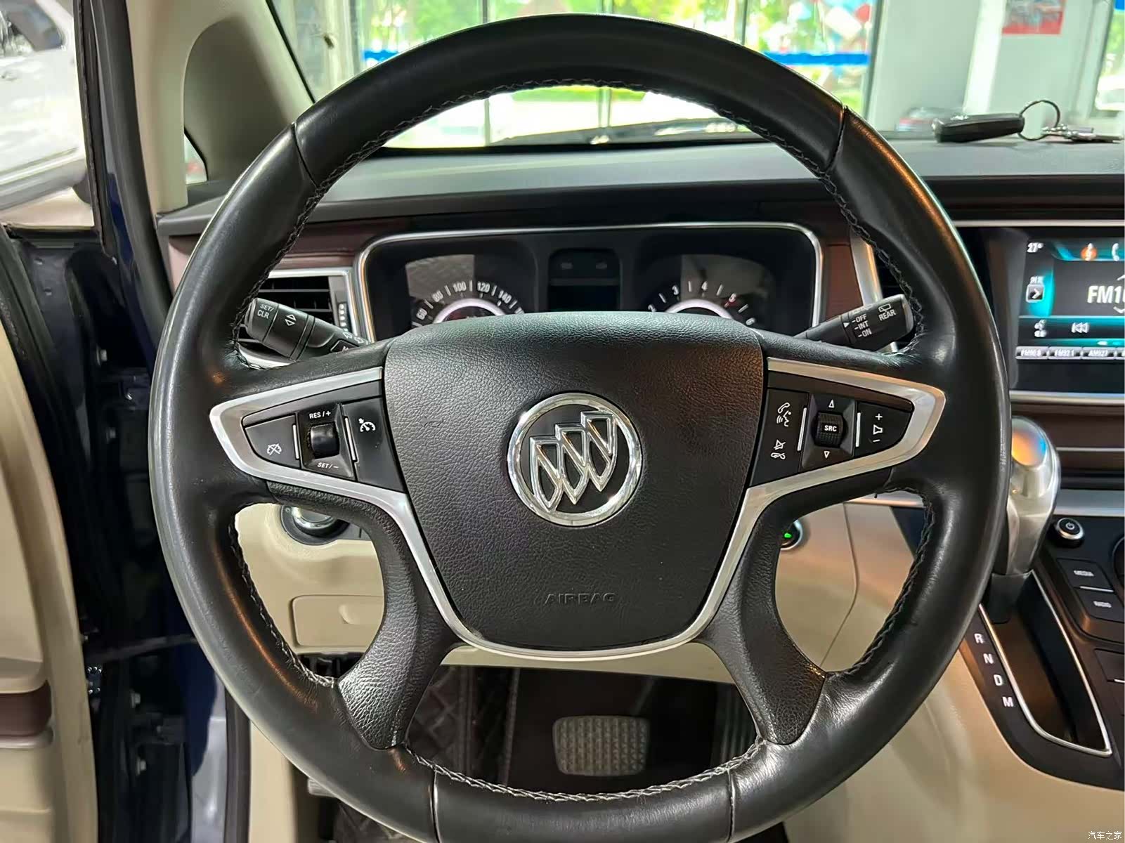 Buick GL8, 2017 11