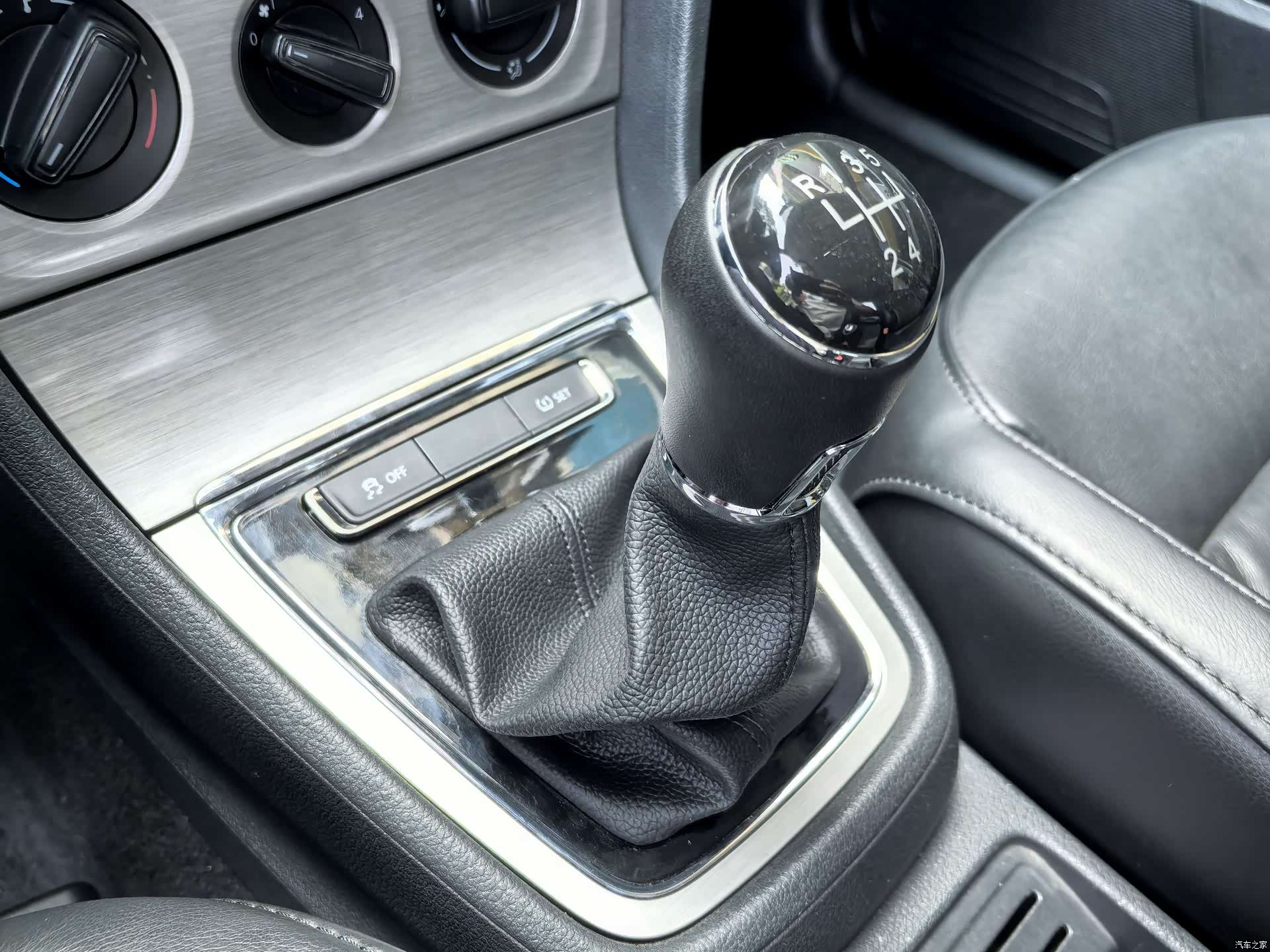 Volkswagen Lavida, 2014 13