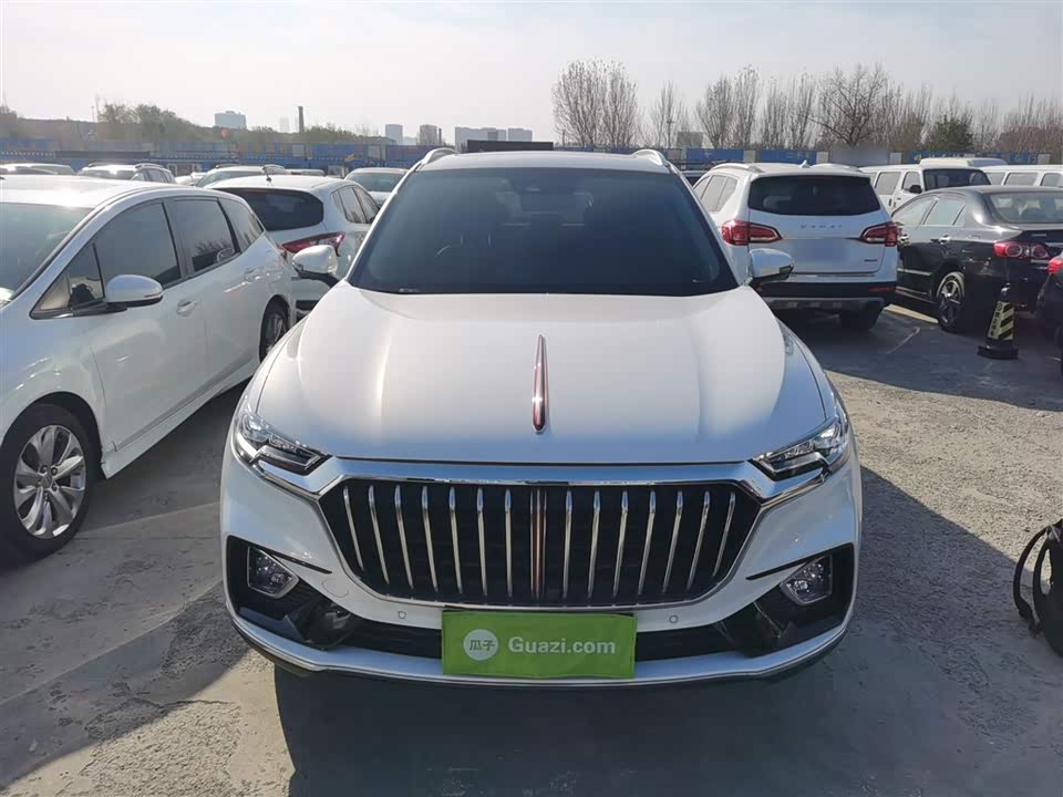 Hongqi HS5