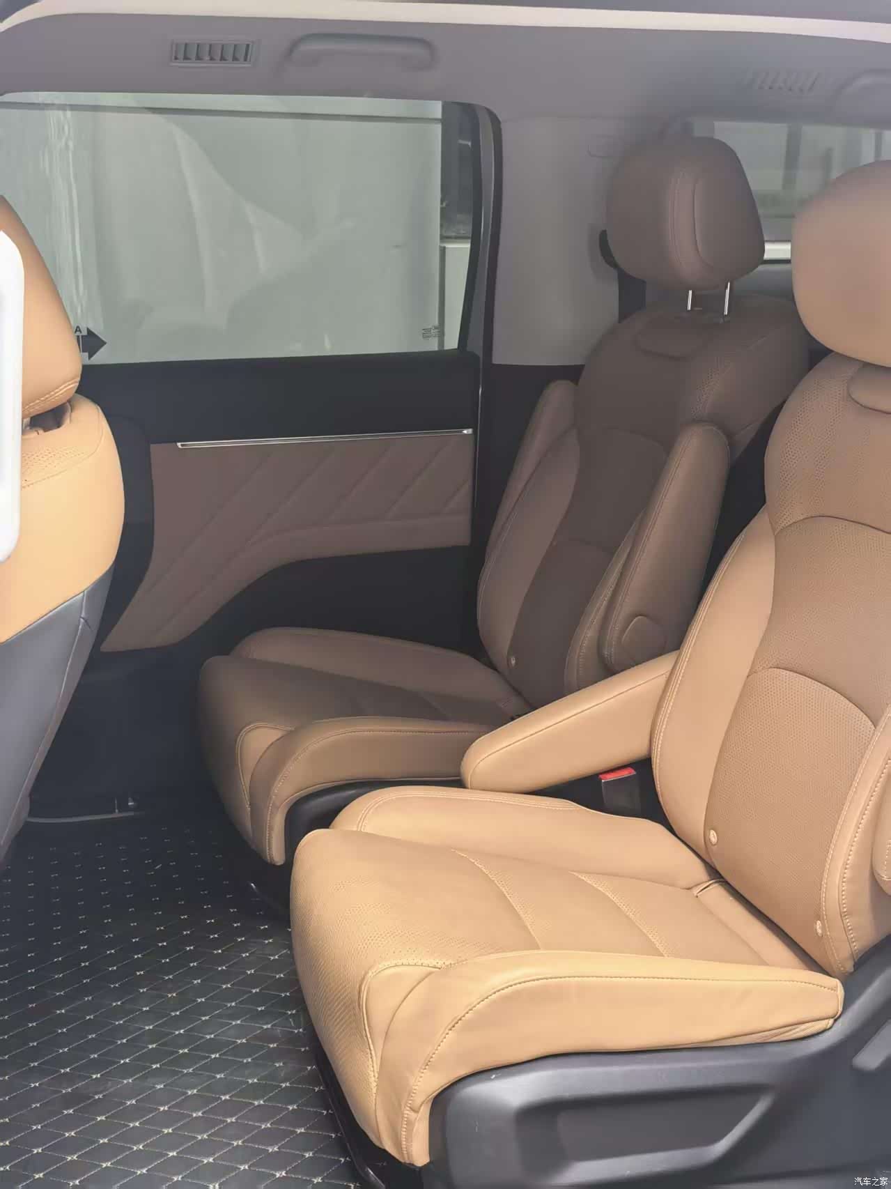 Wuling 730, 2025 12