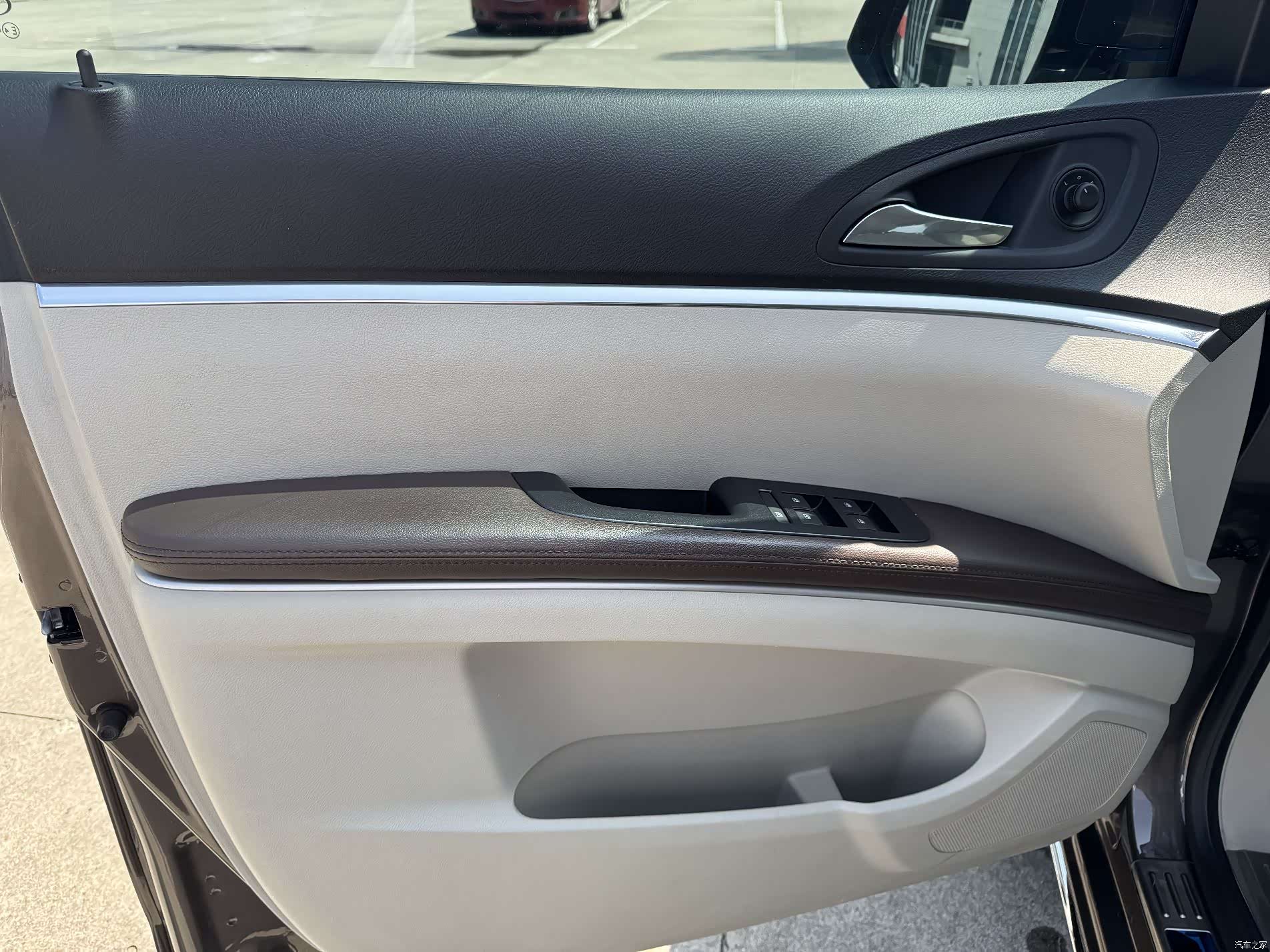 Buick GL8, 2023 10