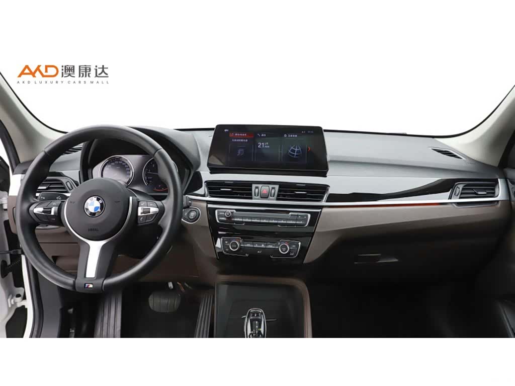 BMW X1, 2023 все фото