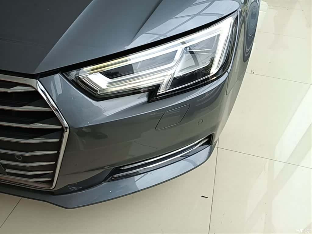 Audi A4L, 2018 24