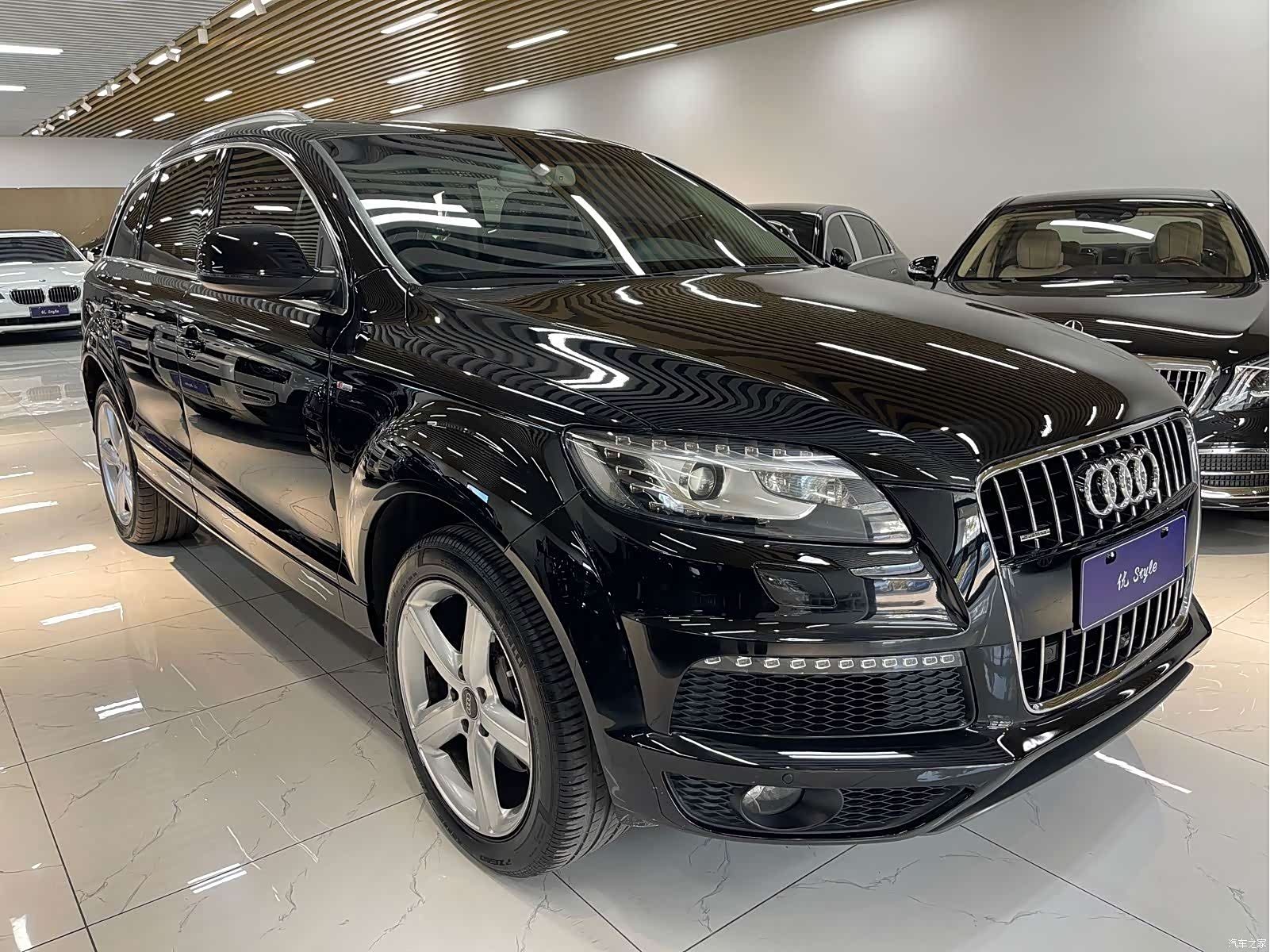 Audi Q7, 2015 1
