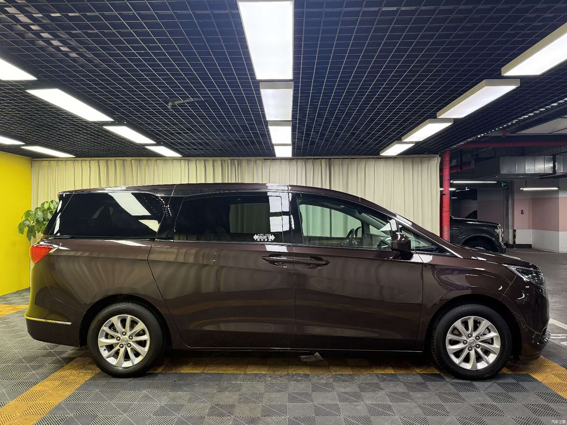 Buick GL8, 2020 16