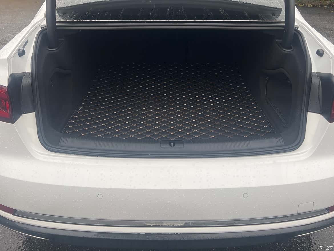 Audi A4L, 2019 15