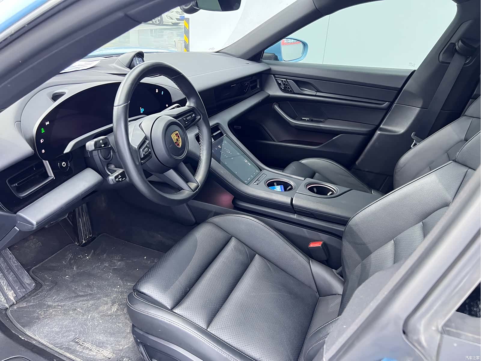 Porsche Taycan, 2020 4