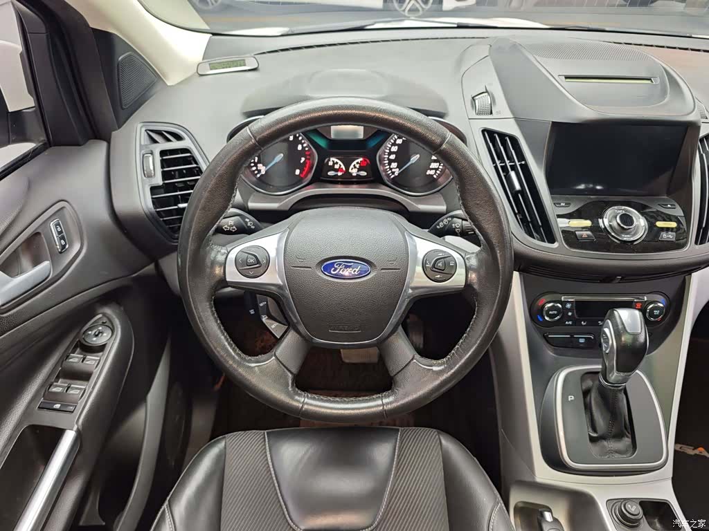 Ford Kuga, 2016 11