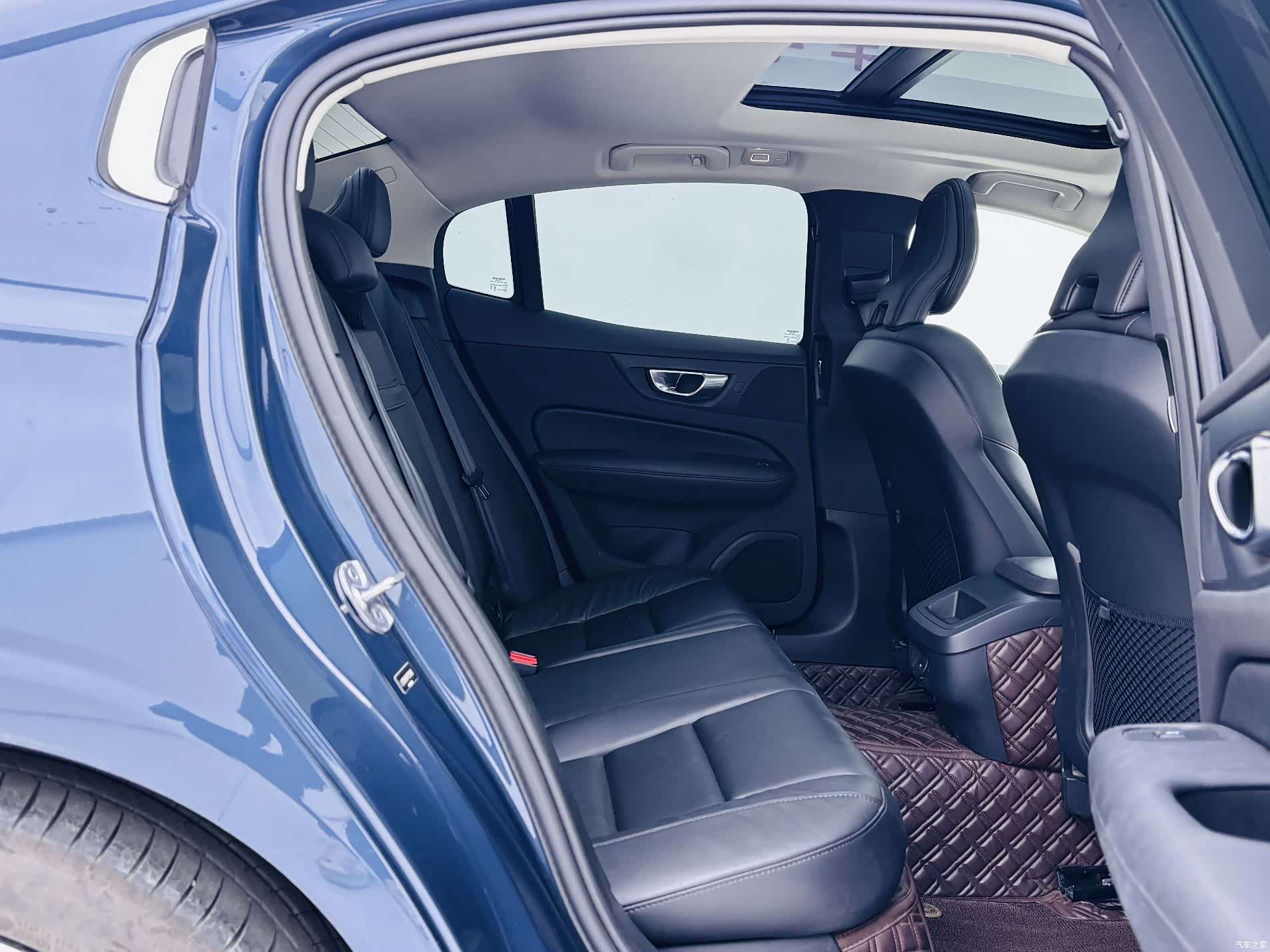 Volvo S60, 2023 16