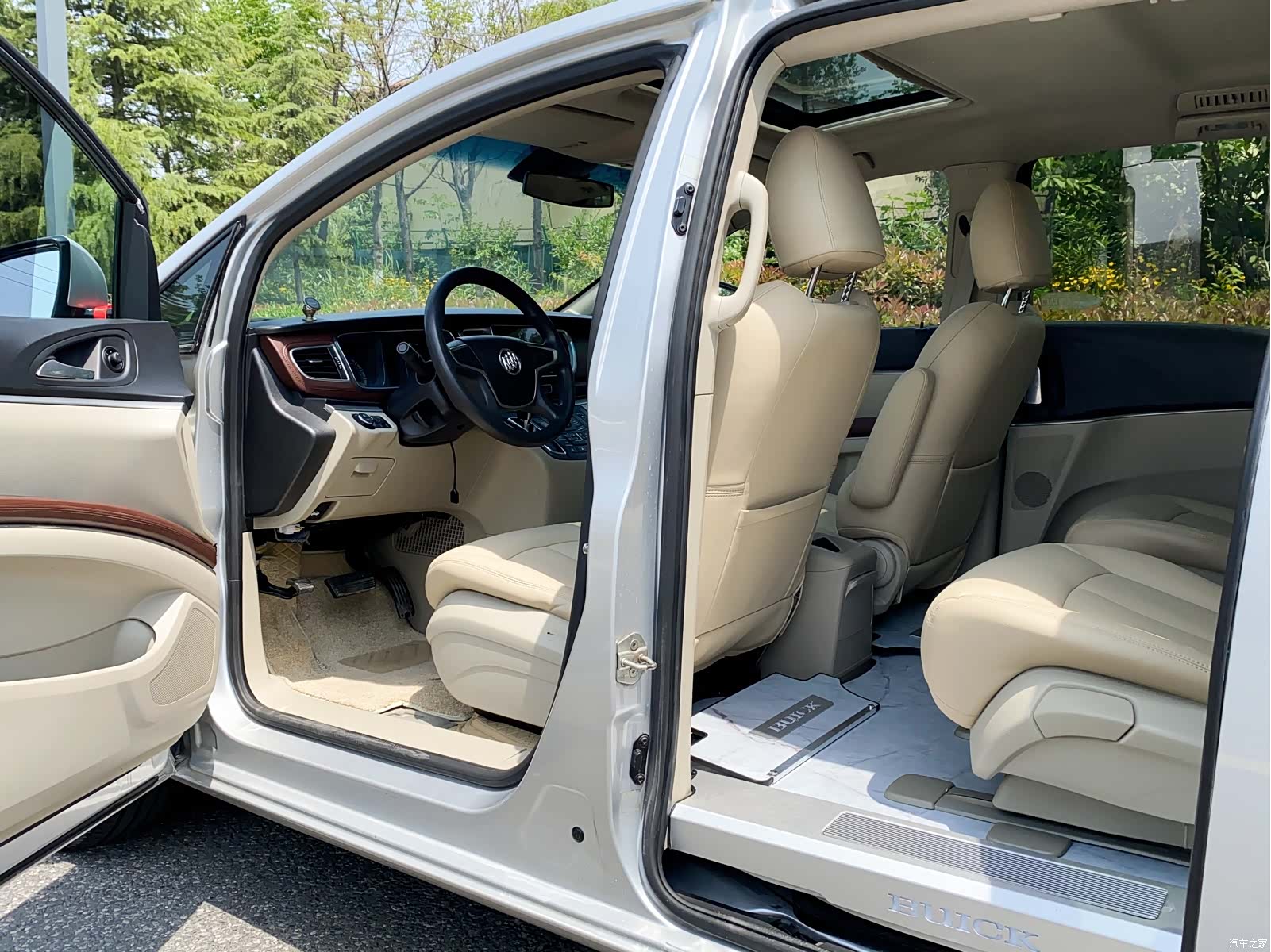 Buick GL8, 2016 15