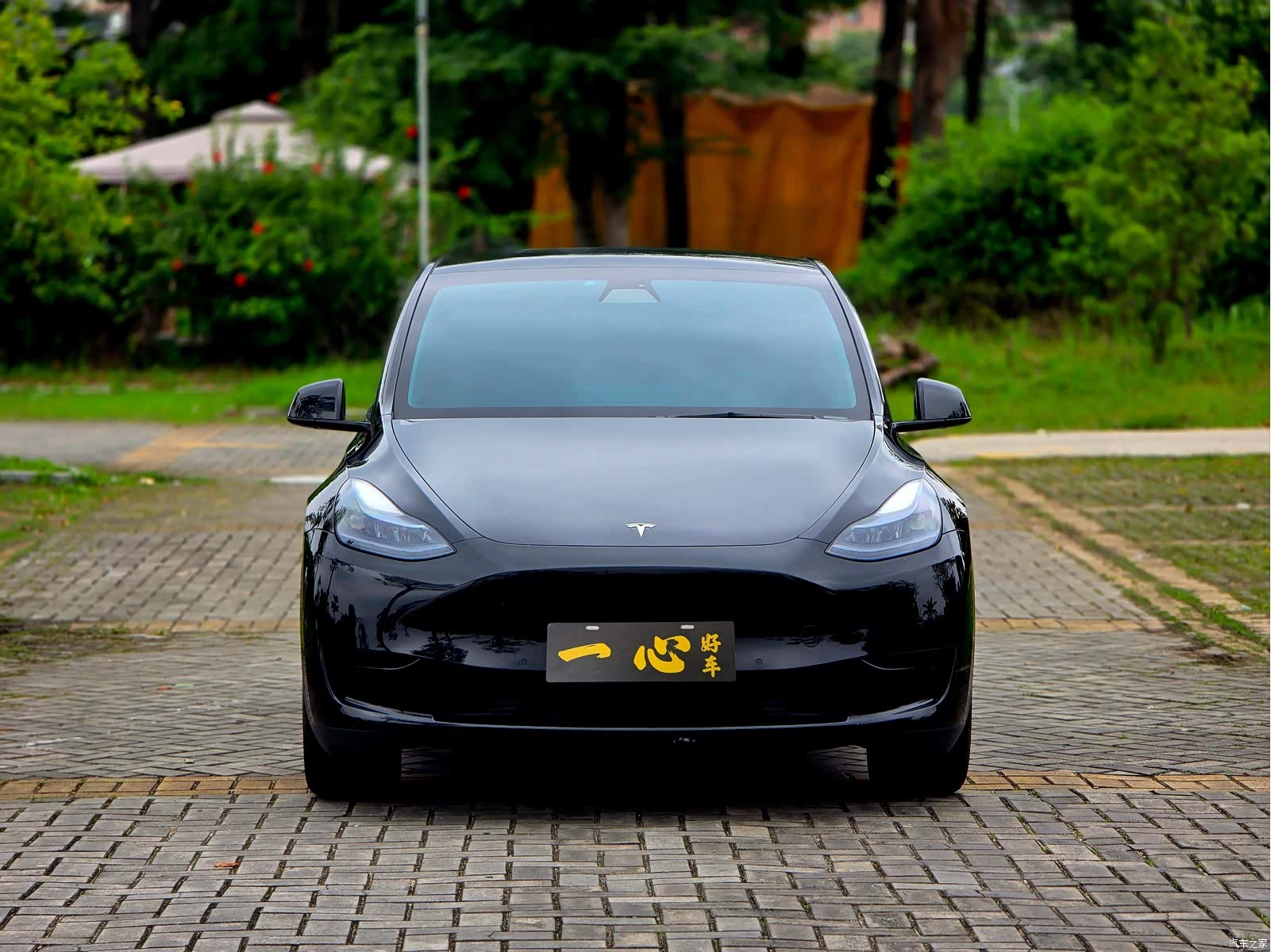 Tesla Model Y, 2023 2