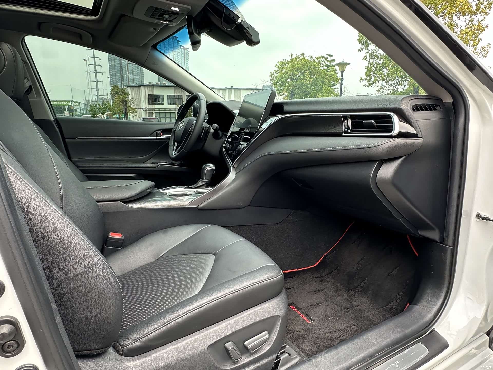 Toyota Camry, 2022 9