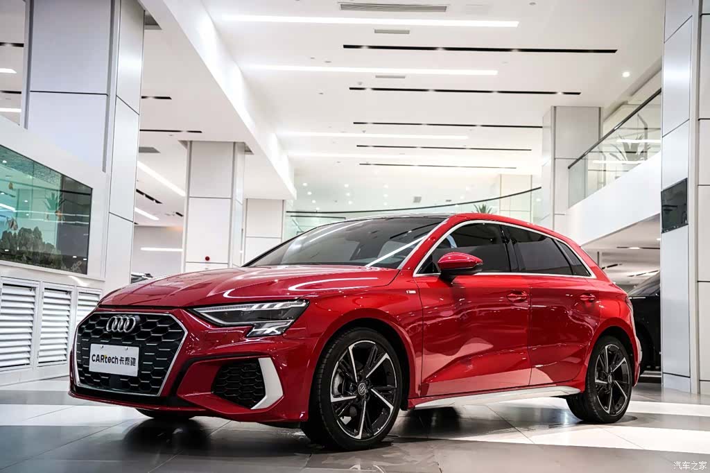 Audi A3, 2022 все фото