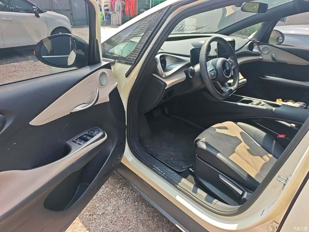 BYD Dolphin, 2024 16