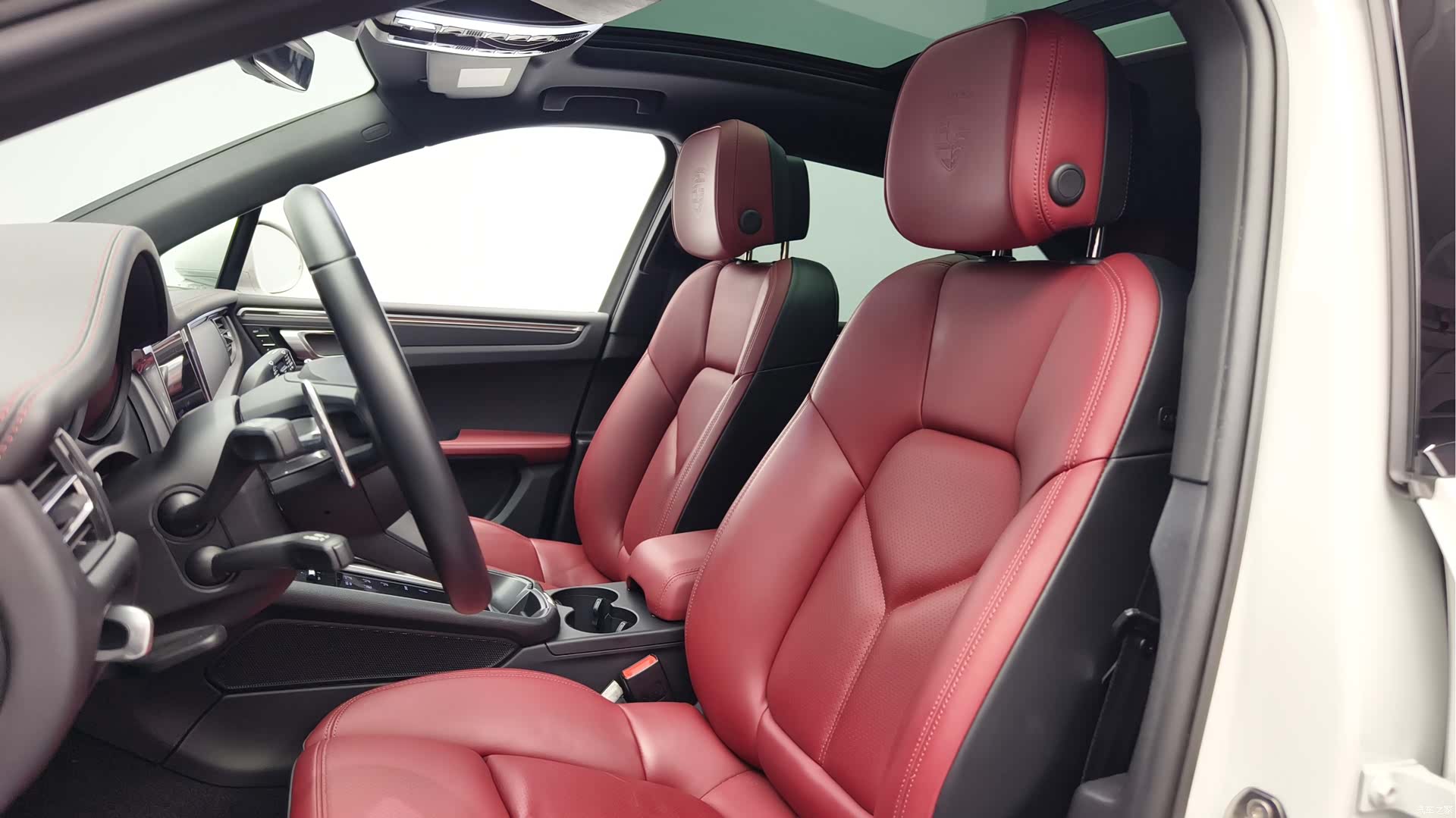Porsche Macan, 2022 12