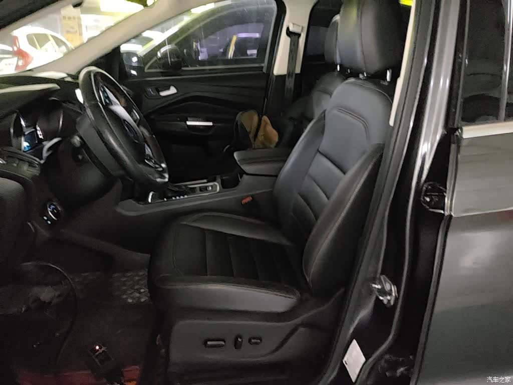 Ford Kuga, 2019 15