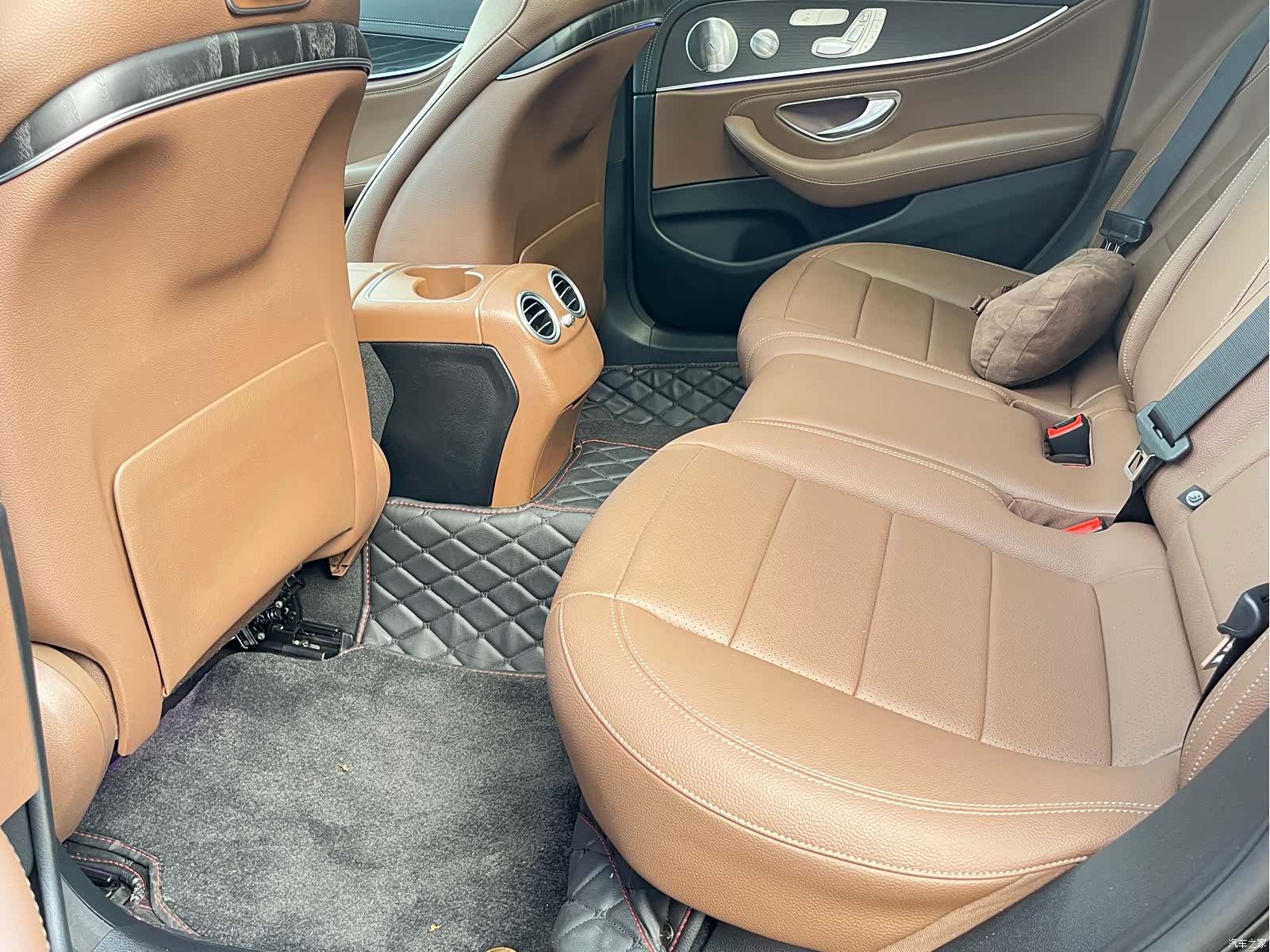 Mercedes-Benz E-Class, 2020 12
