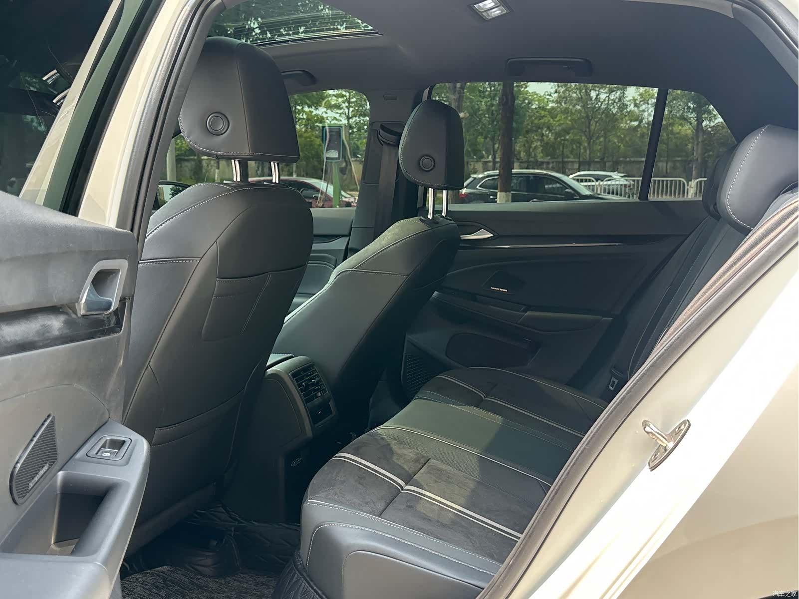 Volkswagen Golf, 2023 15