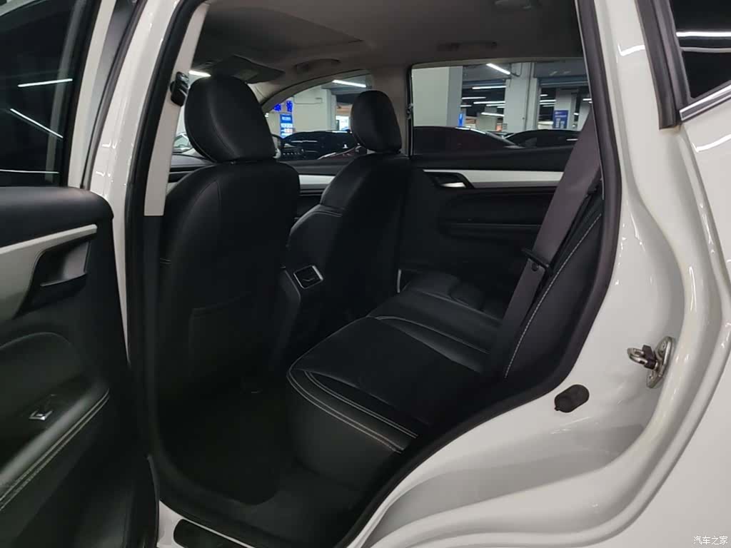 Geely X6, 2020 17