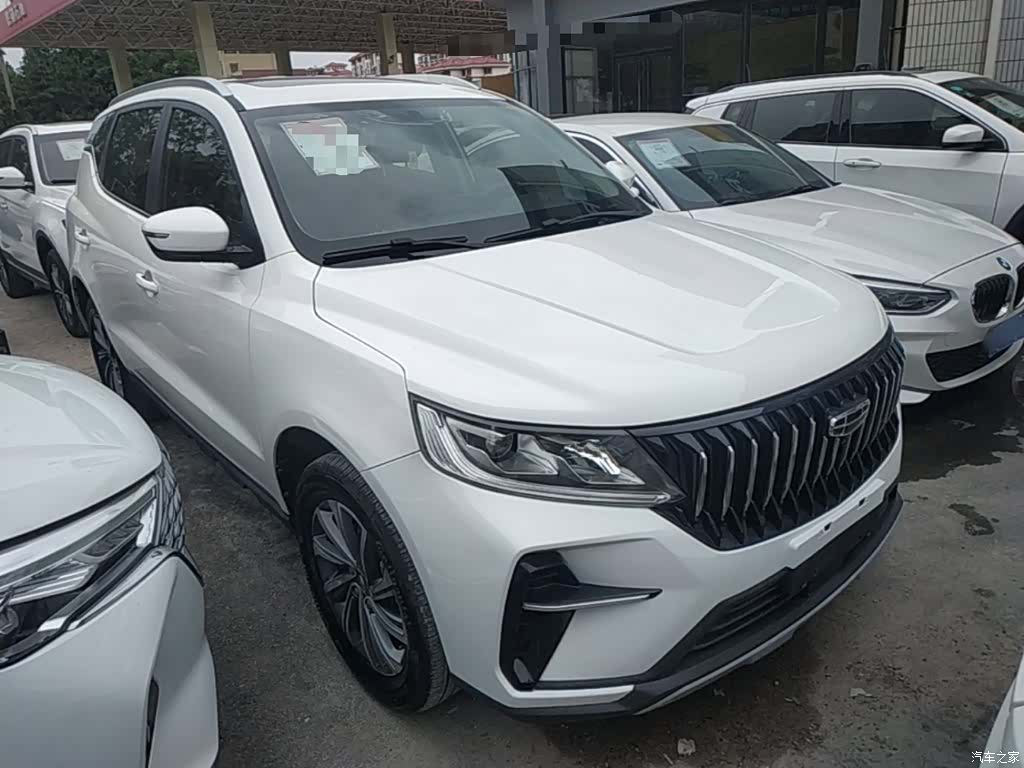 Geely X6, 2022 4