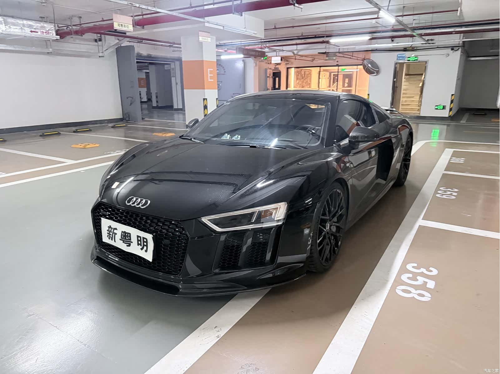 Audi R8, 2017 1