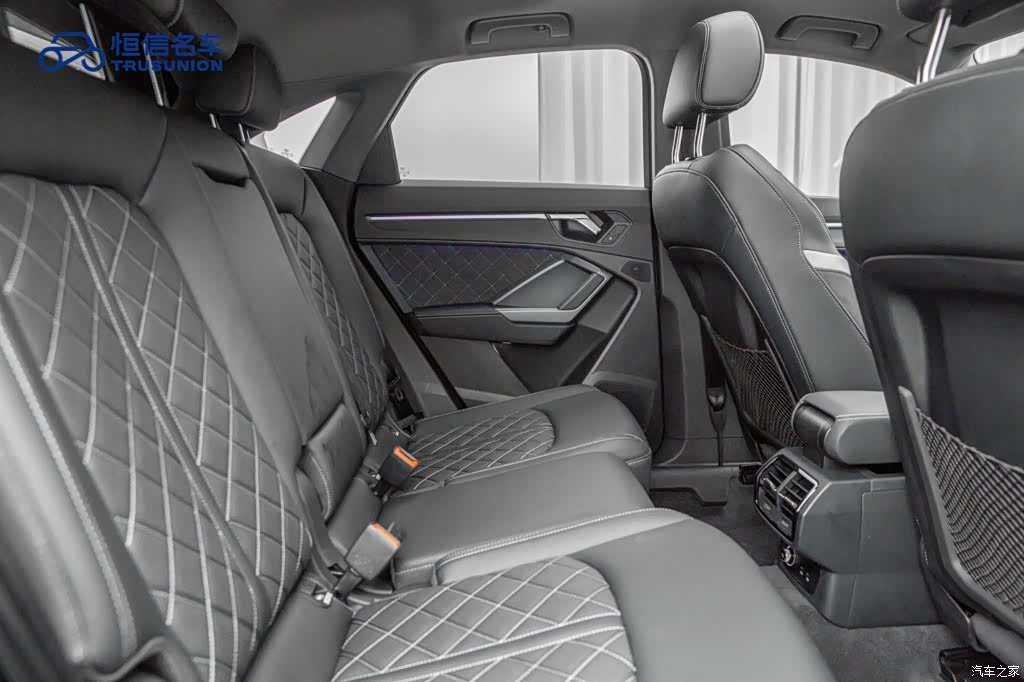 Audi Q3, 2024 16