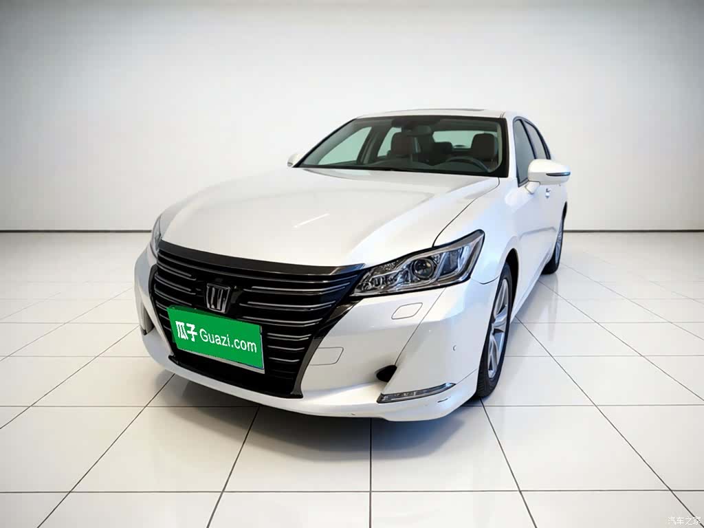 Toyota Crown, 2016 2