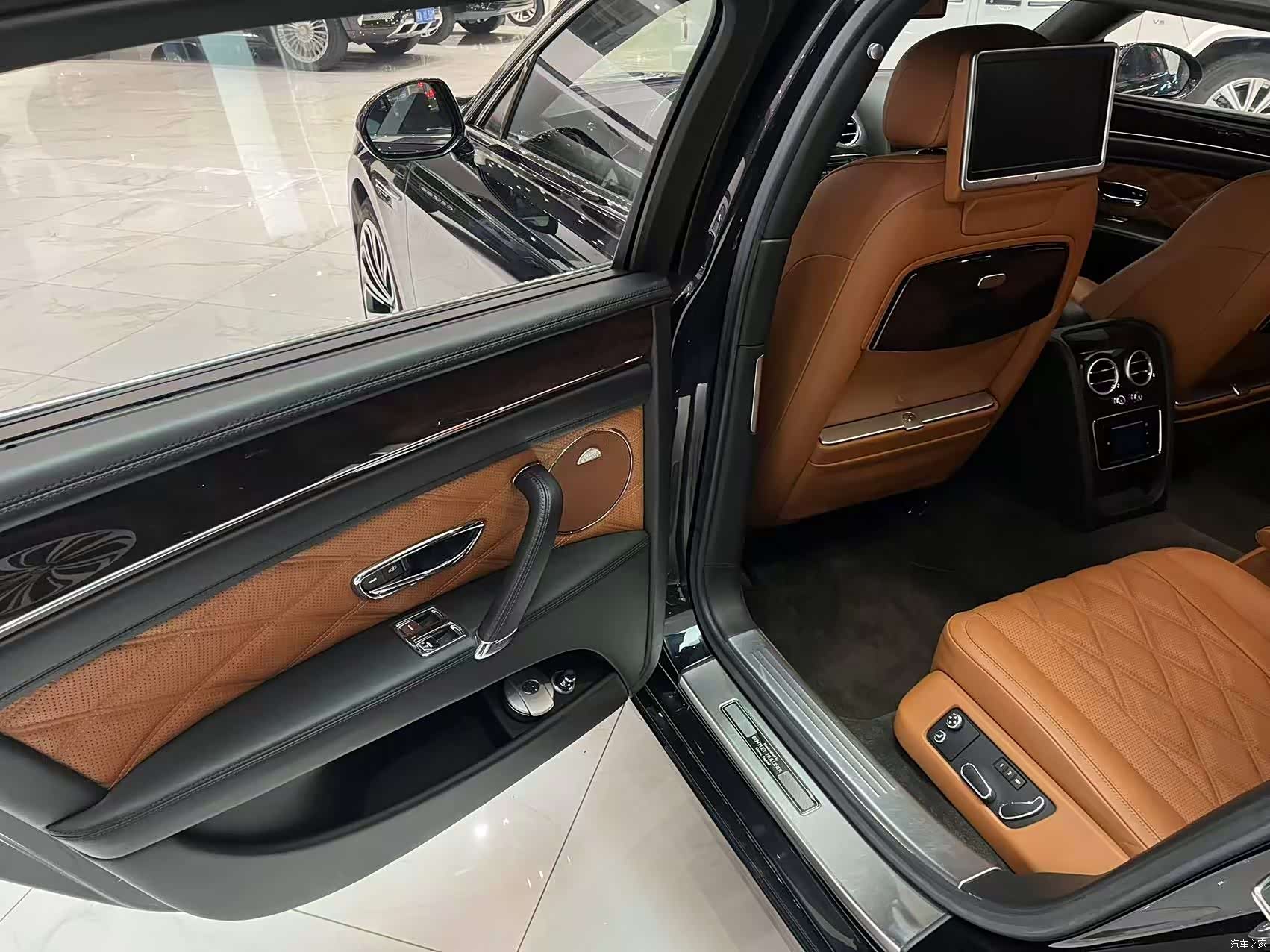Bentley Flying Spur, 2014 11