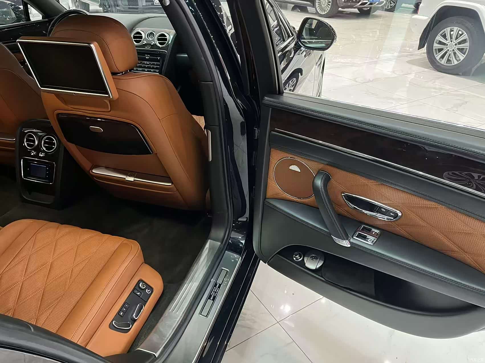 Bentley Flying Spur, 2014 15
